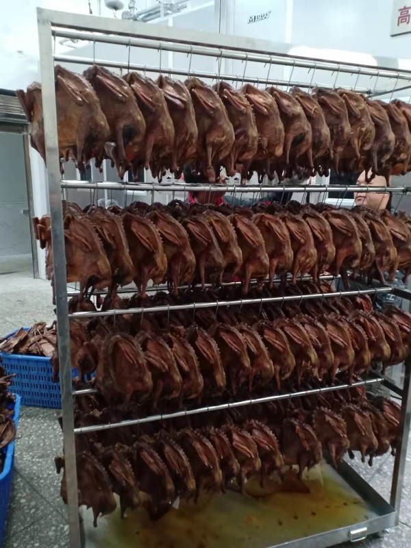 益陽瑪山產(chǎn)業(yè)機械有限公司，湖南益陽螺旋風管廠家，熱風食品烤房